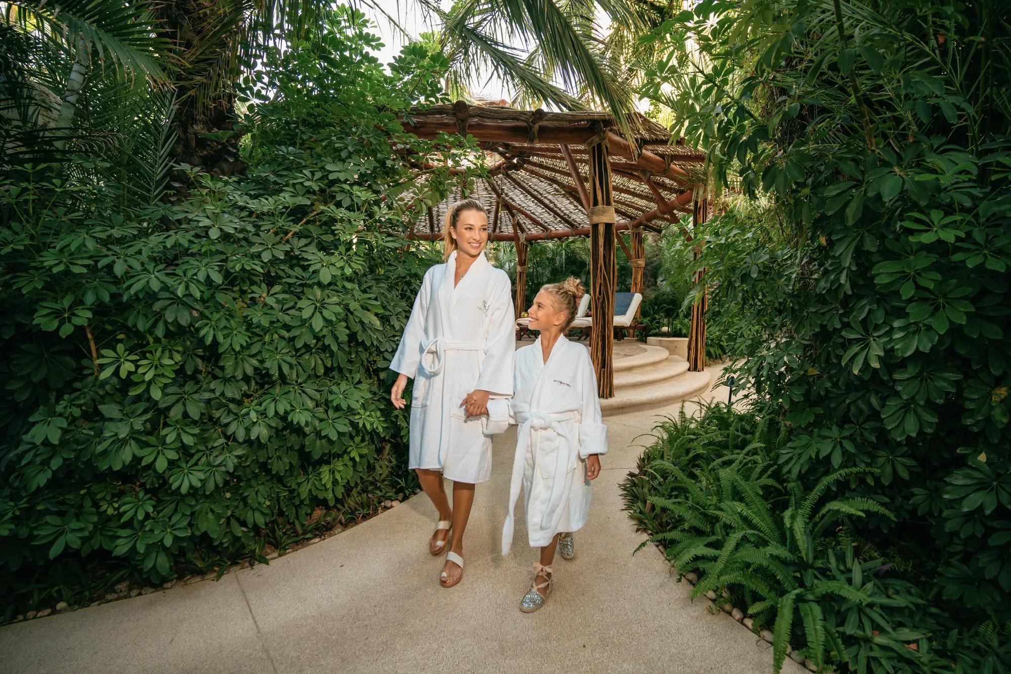 A mom and her daughter enjoying the spa at las ventanas