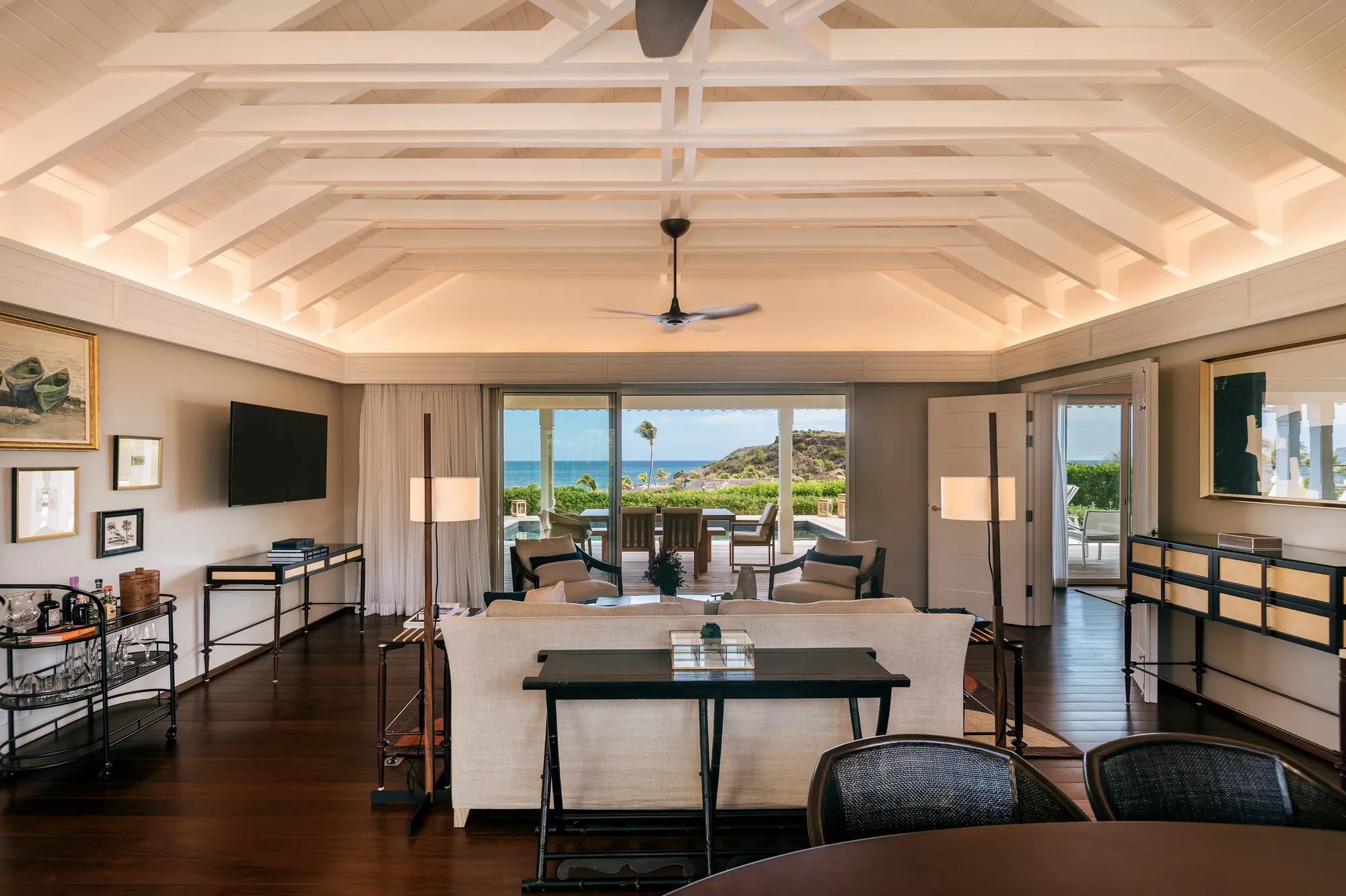 accommodations Bougainvillea Suite living room