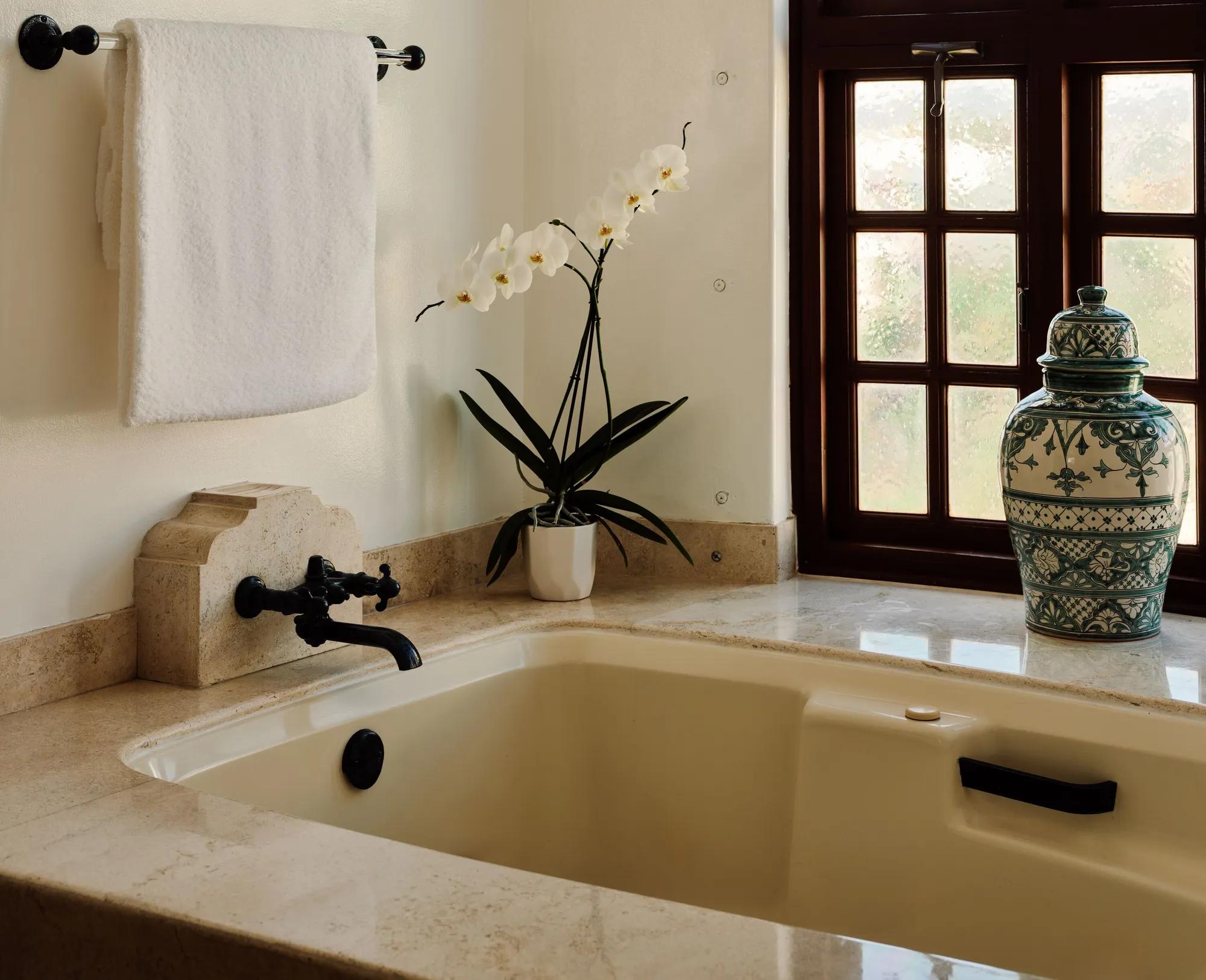 Facilities Room Suite Ty Warner Penthouse bathroom