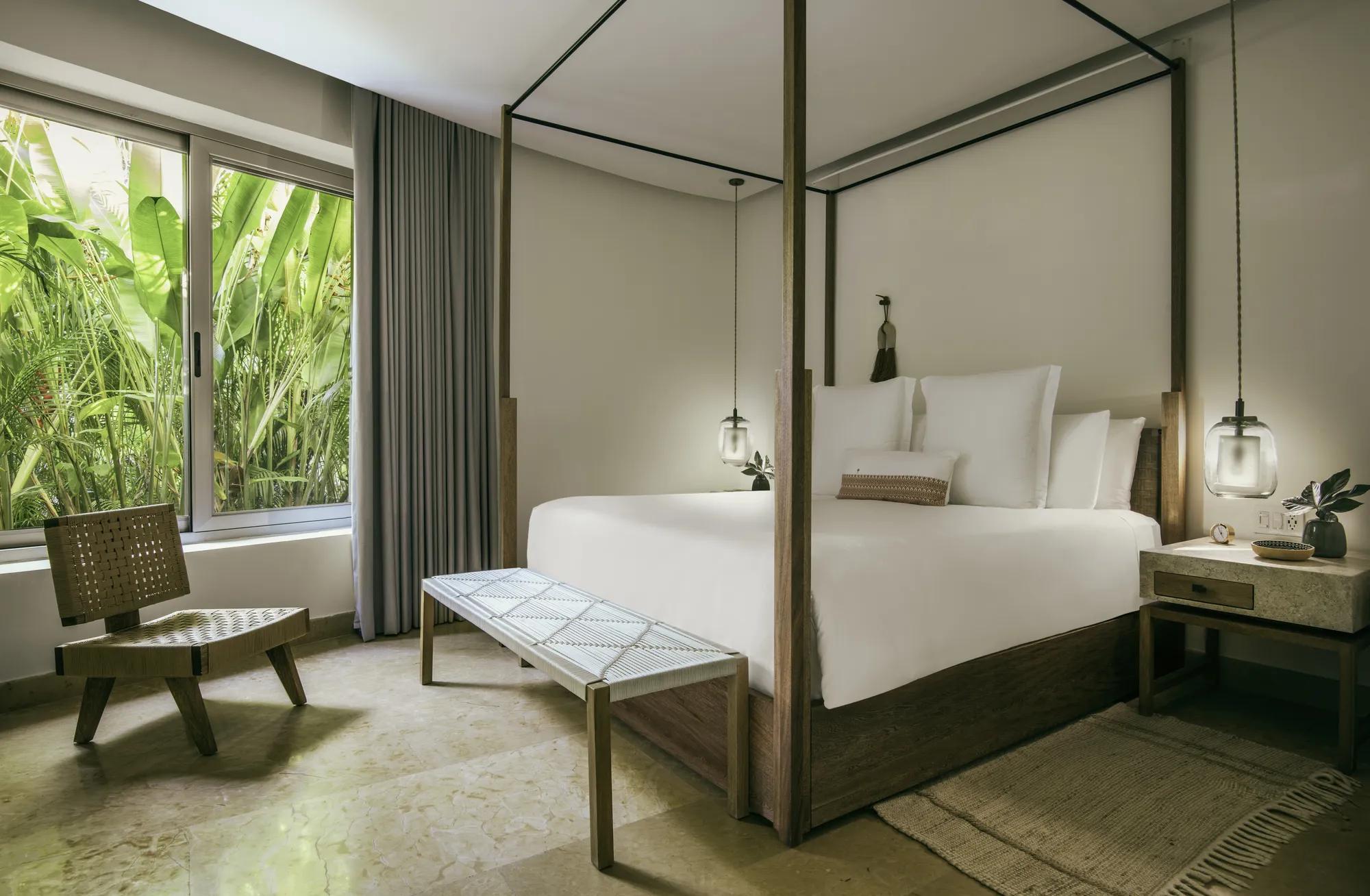 beachfront presidential suite bedroom 4