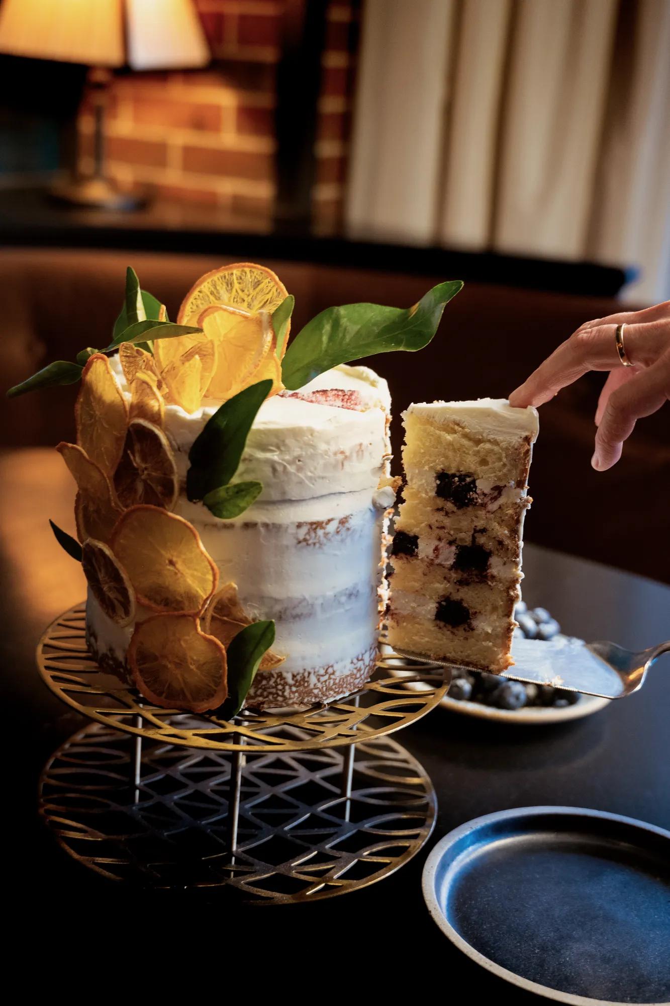 Facilities Food-and-beverage CUT Cakes by CUT Lemon Blueberry