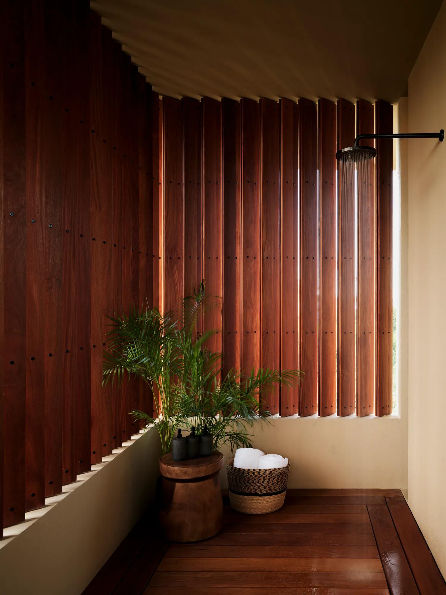 Facilities Suite Flatland Rooftop Studio Suite Outdoor Shower