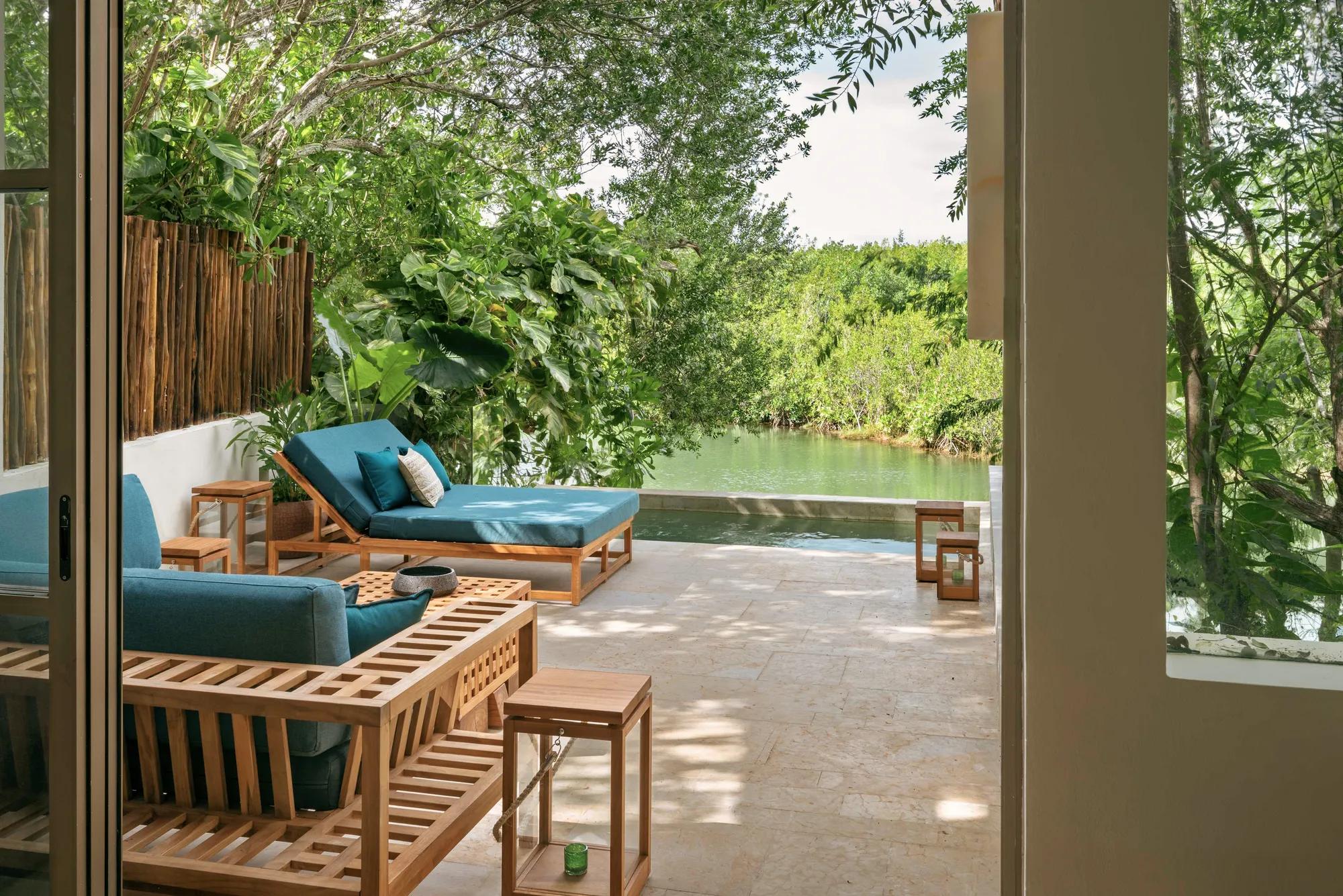 Beachside Lagoon View Suite