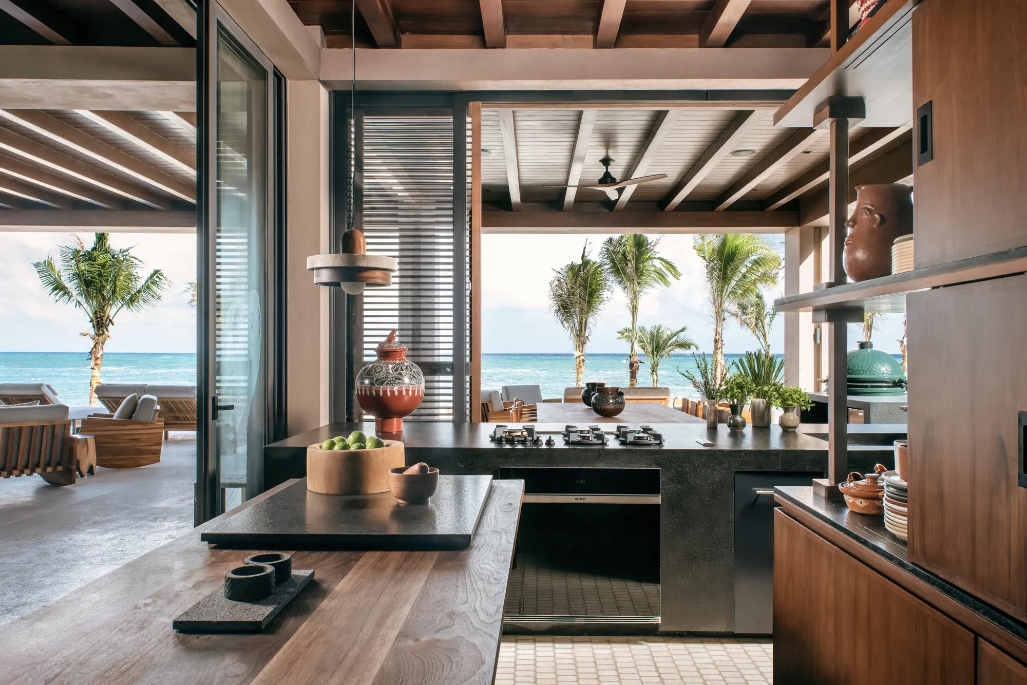 Beachfront Six Bedroom Villa