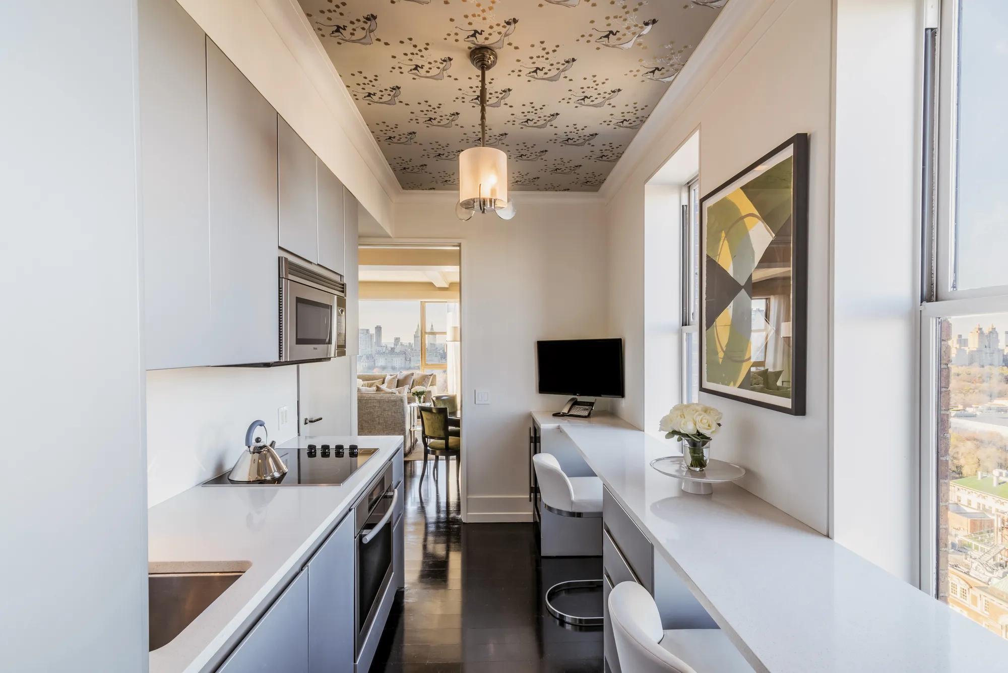 Accommodations S M PresidentialKitchen