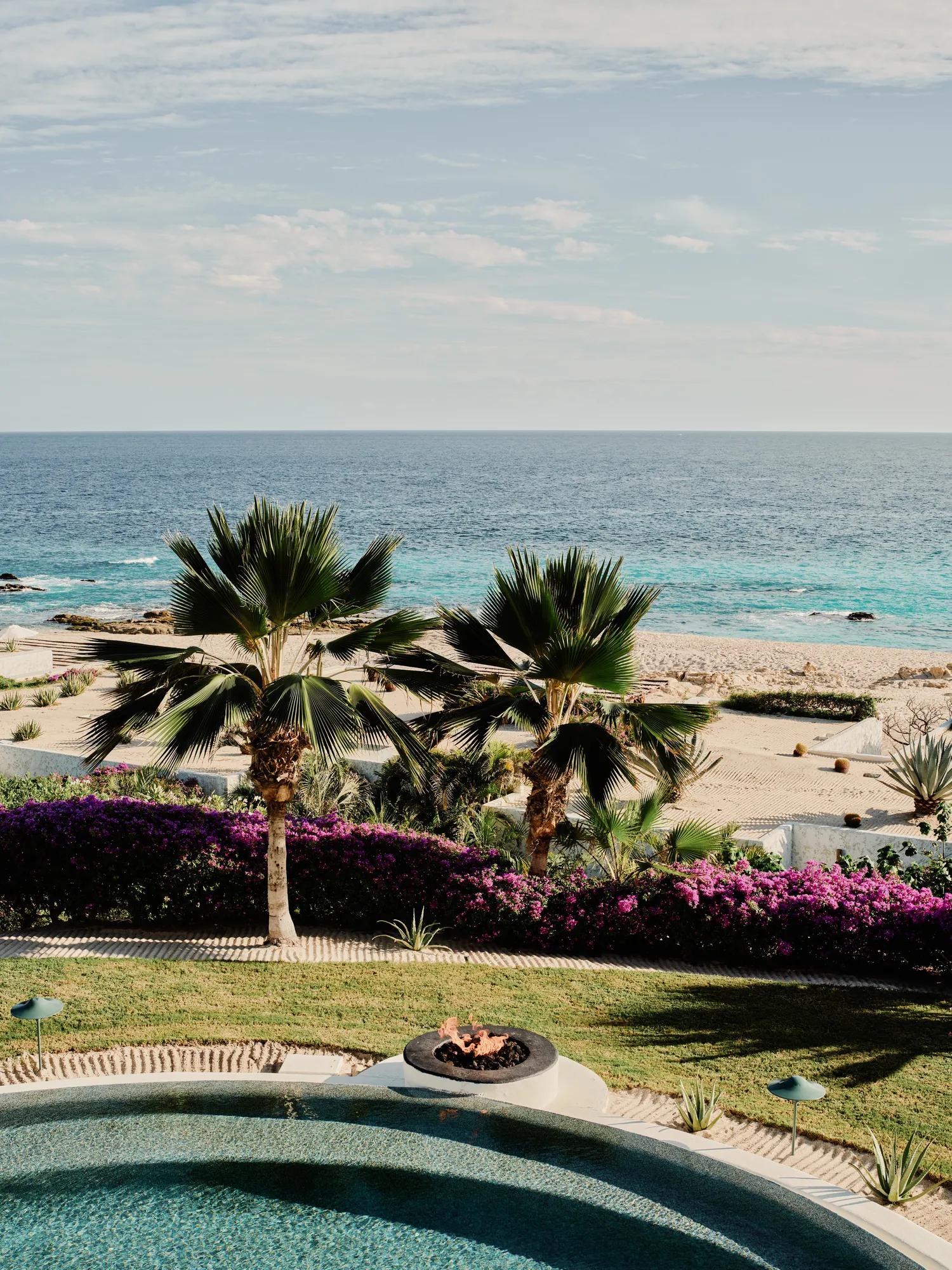 Hotel Villa Oceanfront Night