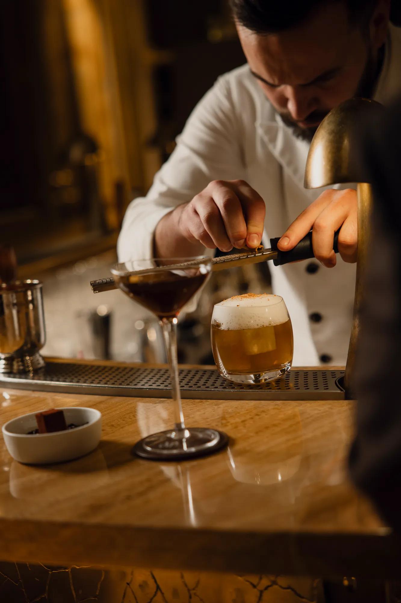 Bar Les Ambassadeurs x The Macallan