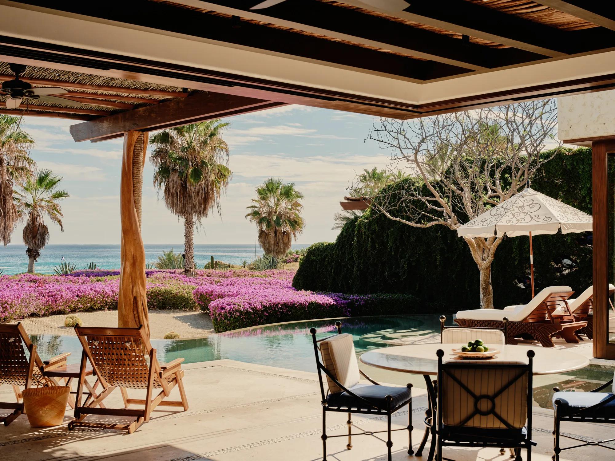 Facilities Room Signature Villa Beachfront MasteEn Suite 3