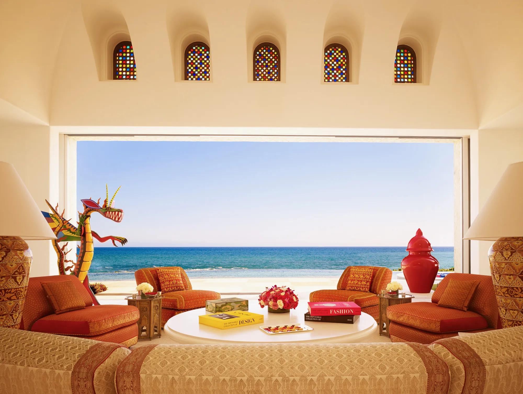 TyWarnerMansion Entrance