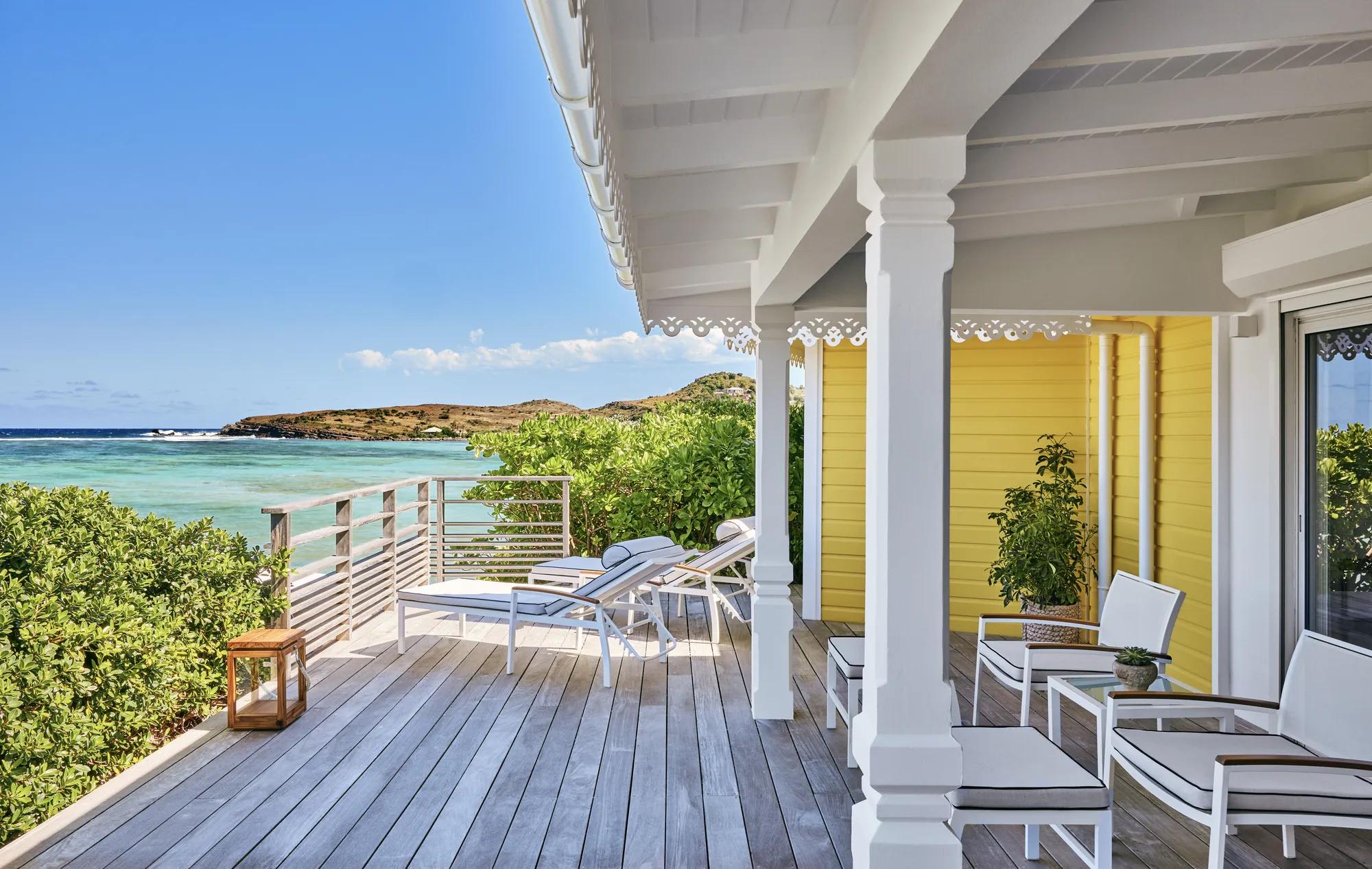 accommodations oceancovejrsuite exterior terrace