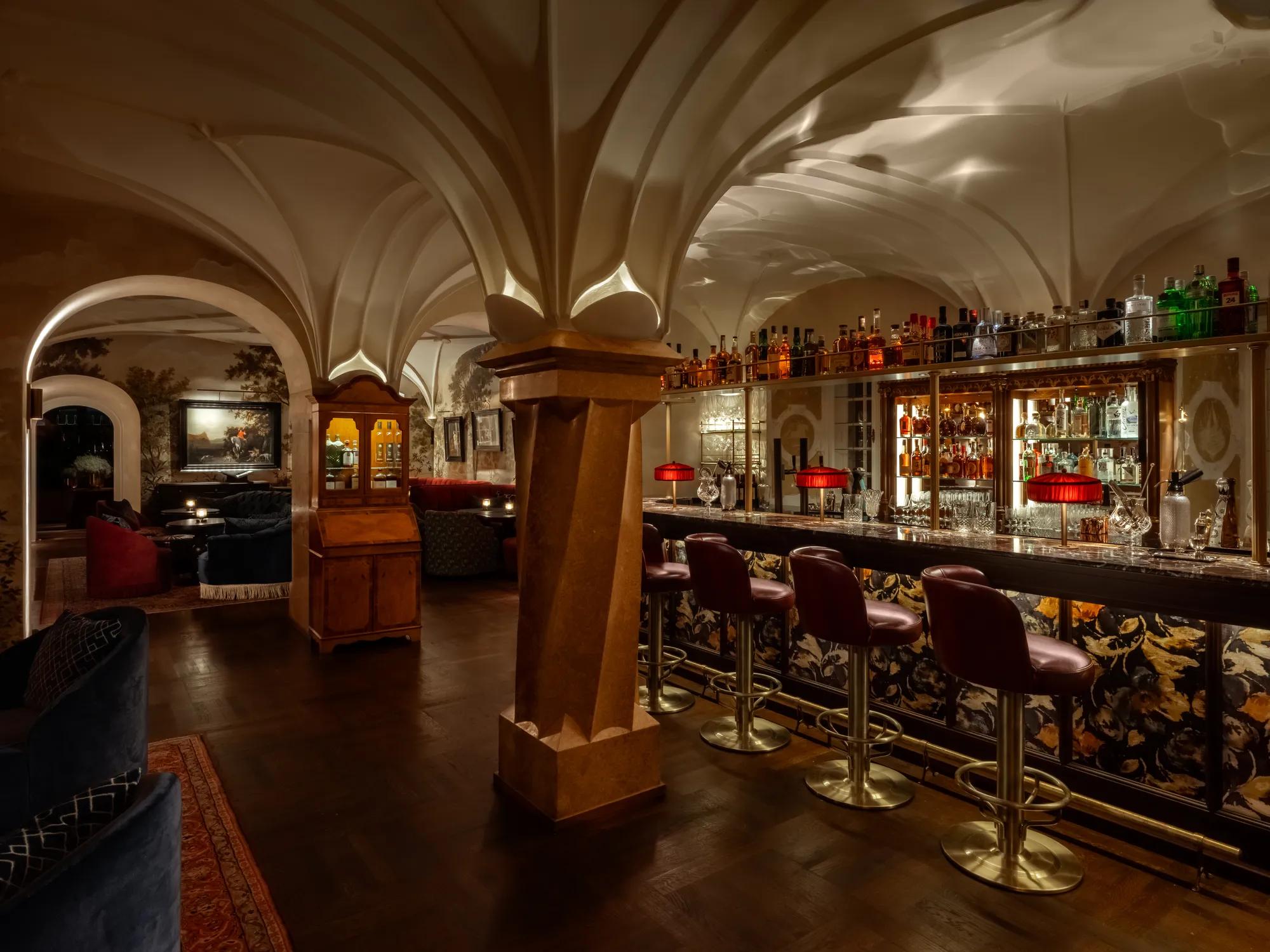Schloss Bar Lounge