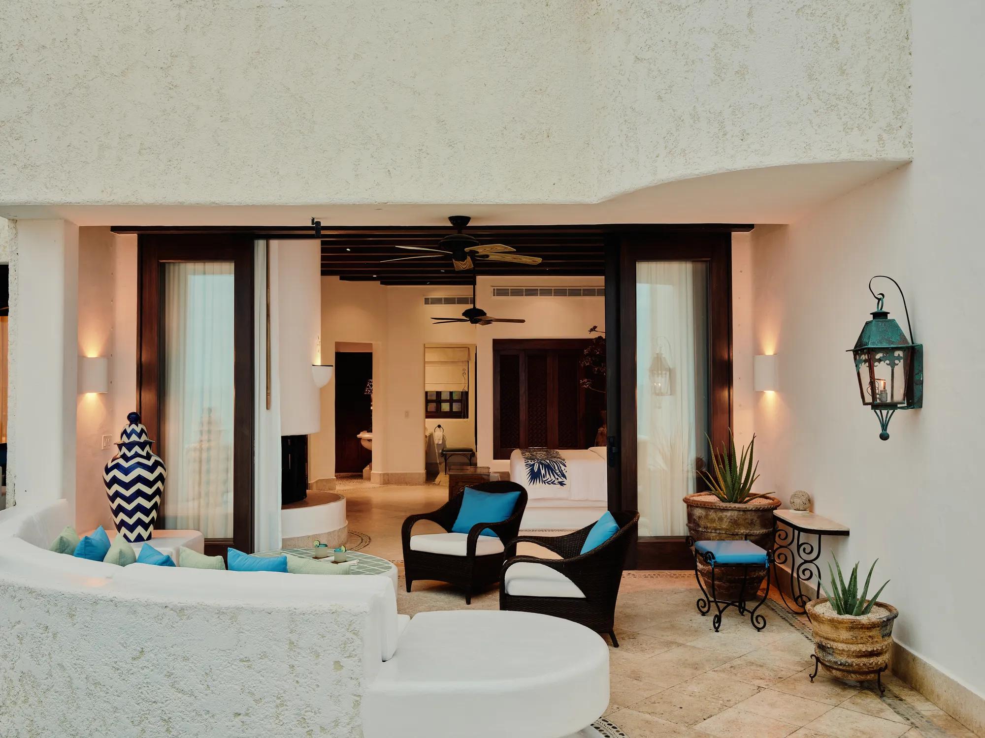 Oceanview Oceanfront Junior Suite 2