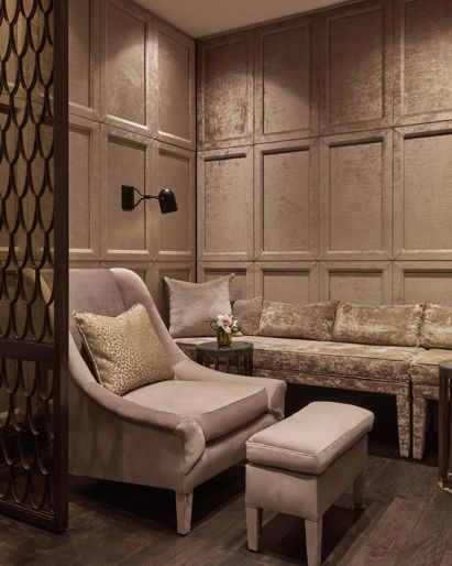 Rest lounge