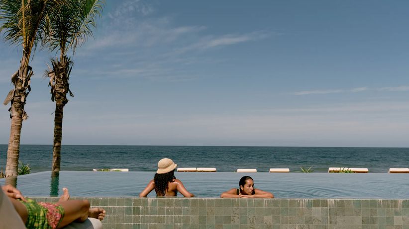 Facilities Beach and Pool