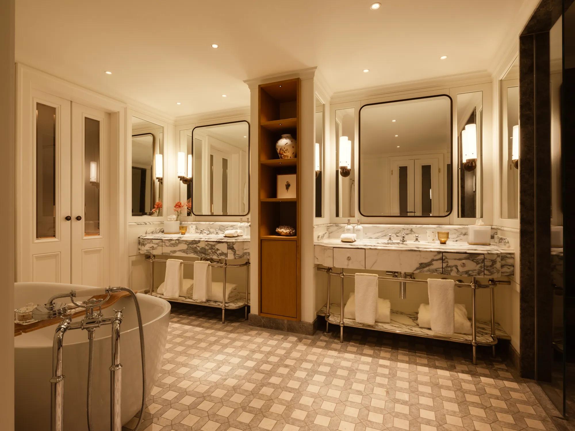Bathroom 323