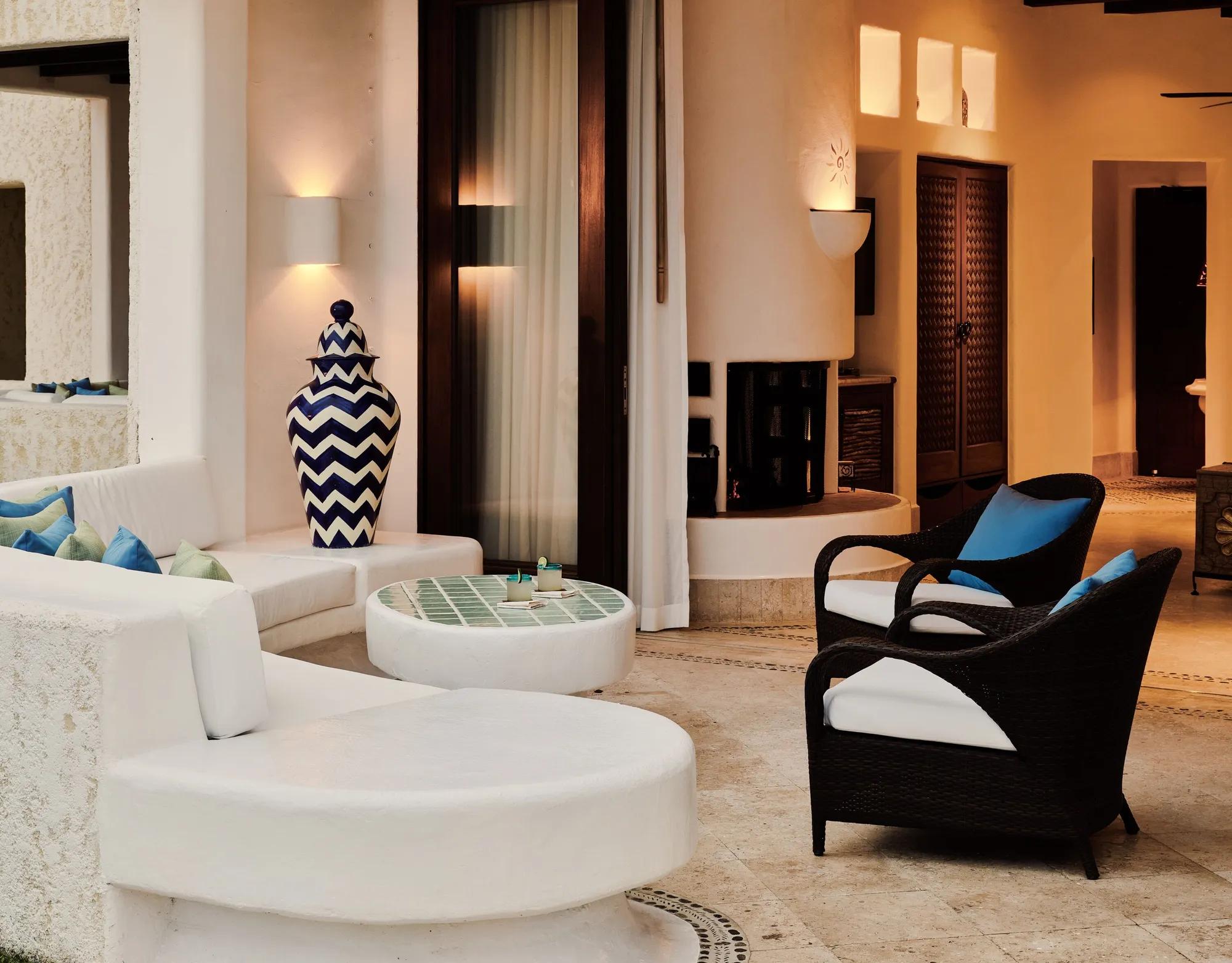 Oceanview Oceanfront Junior Suite 2