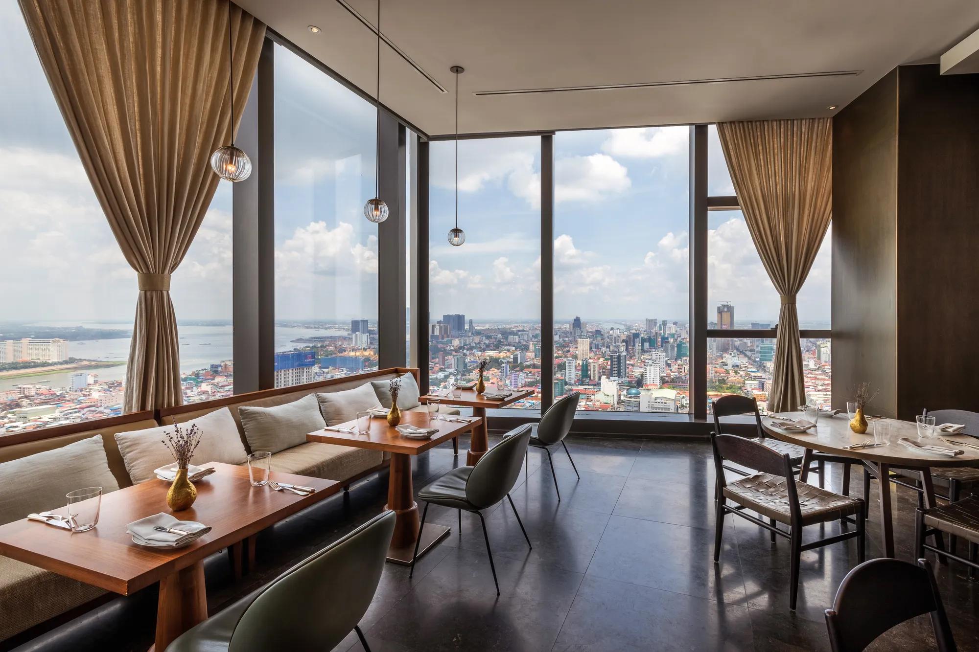 FB Interior BrasserieLouis