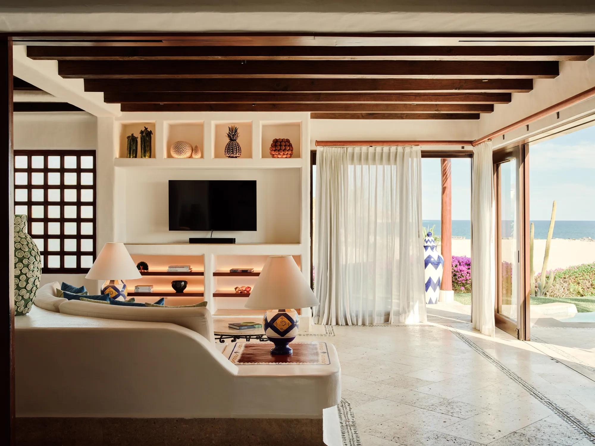 Hotel Villa Oceanfront Night