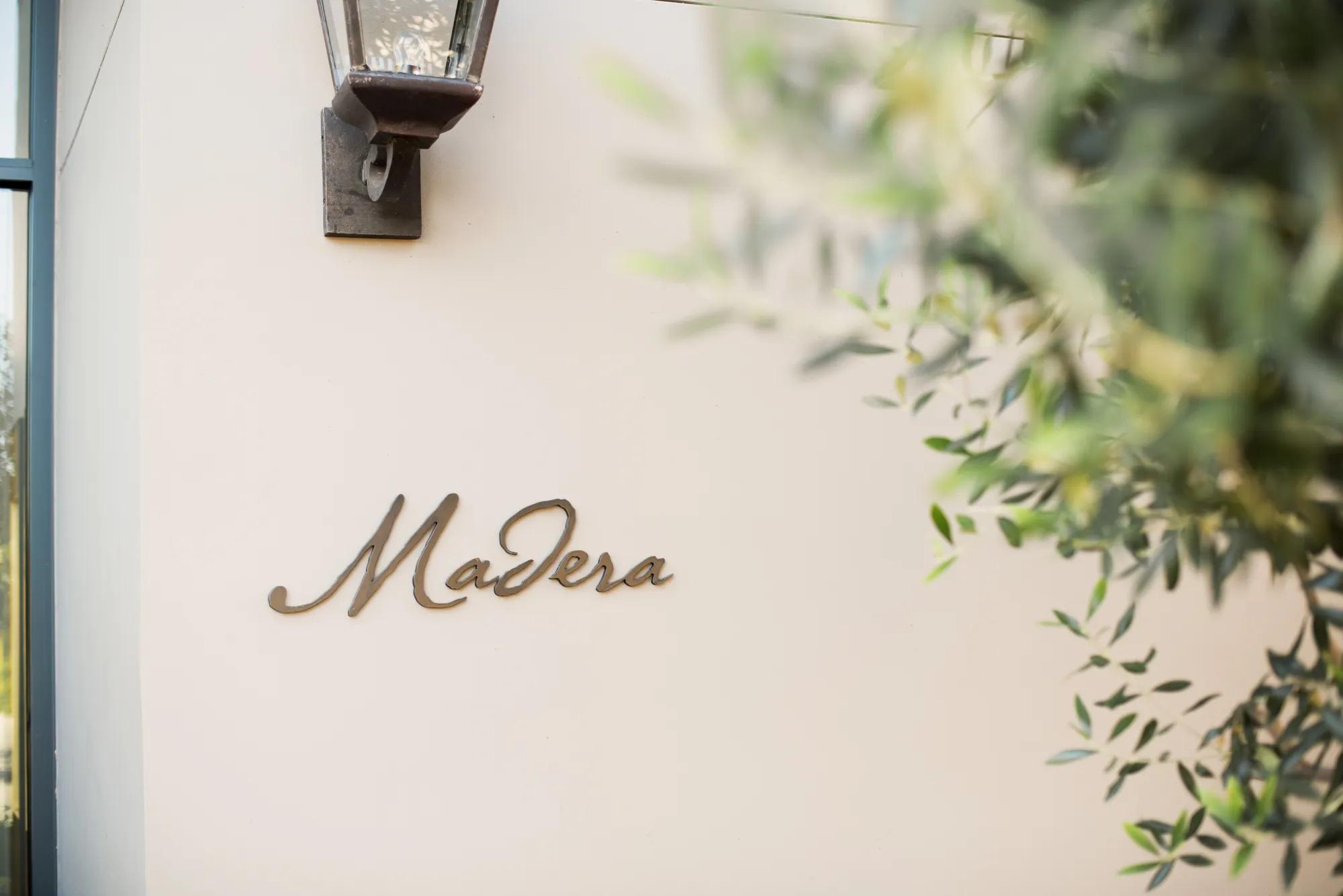 Exterior Restaurant MaderaEntrance