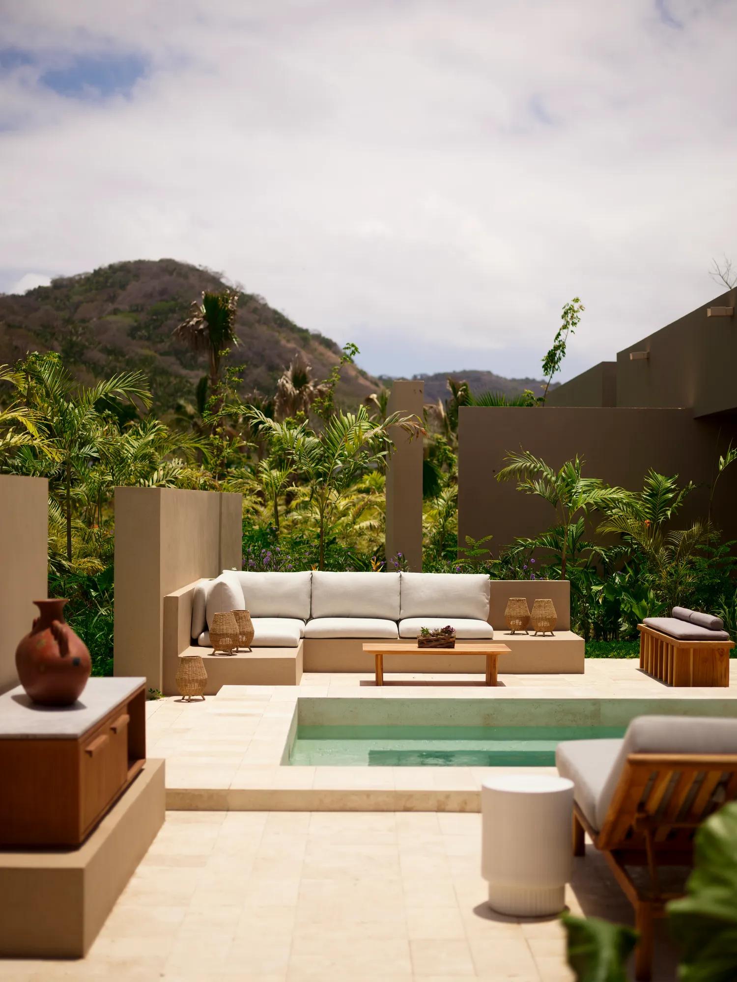 Facilities Asaya Spa Social House Exterior Pool