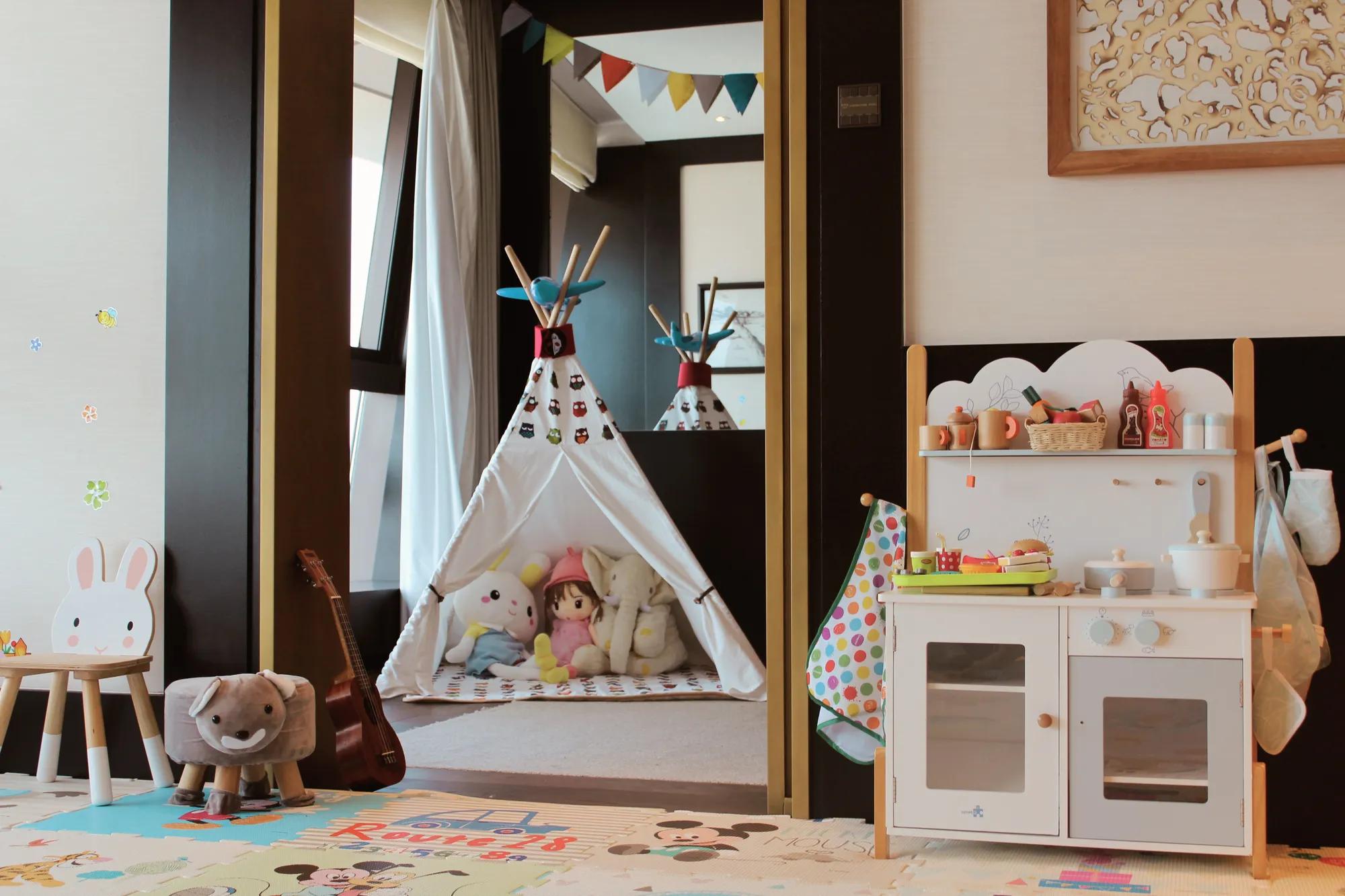 Experience Rosewood Explorers Kids Club