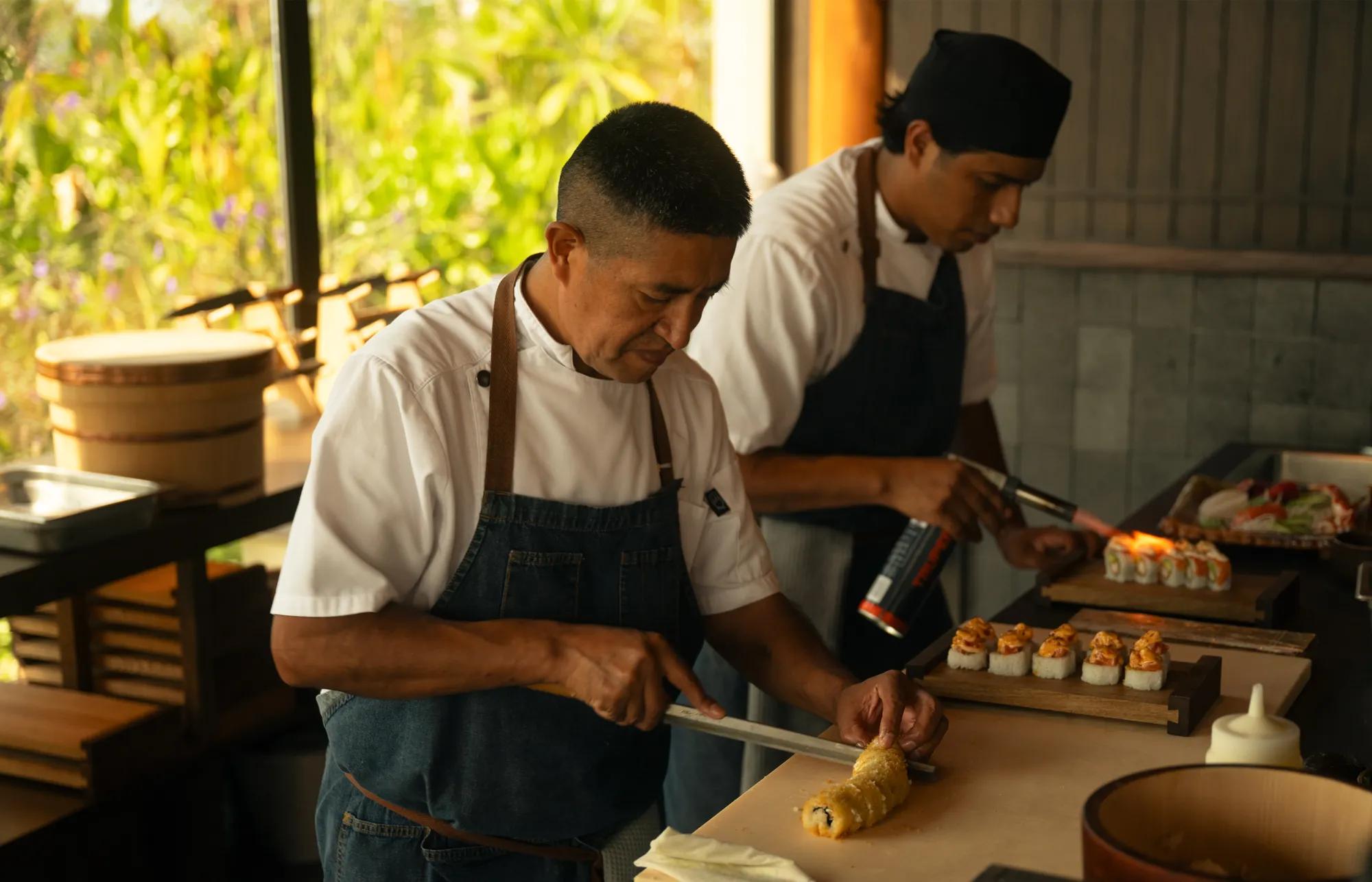 Toppu Sushi Bar Chefs