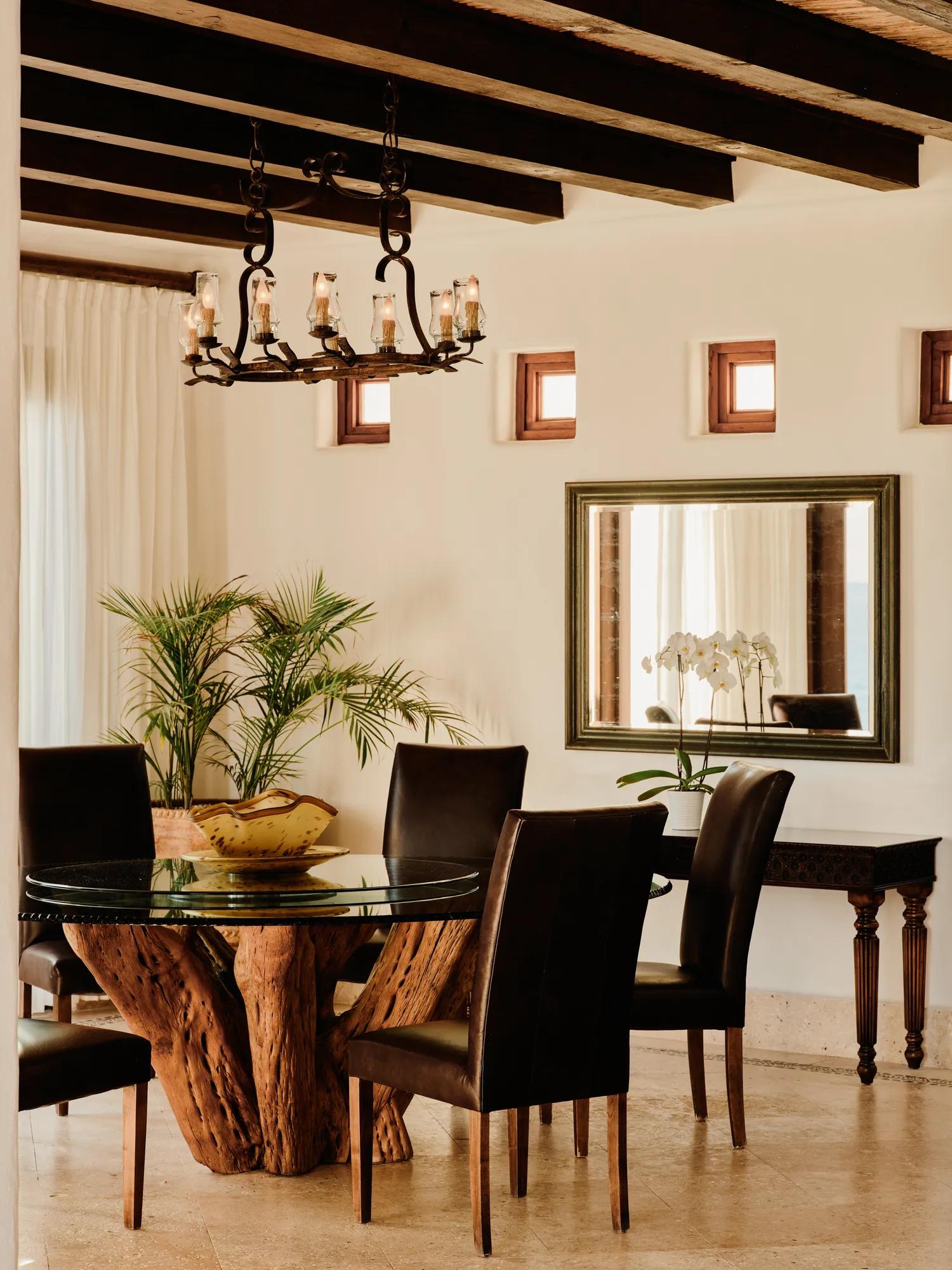 Hotel Villa Oceanfront Night