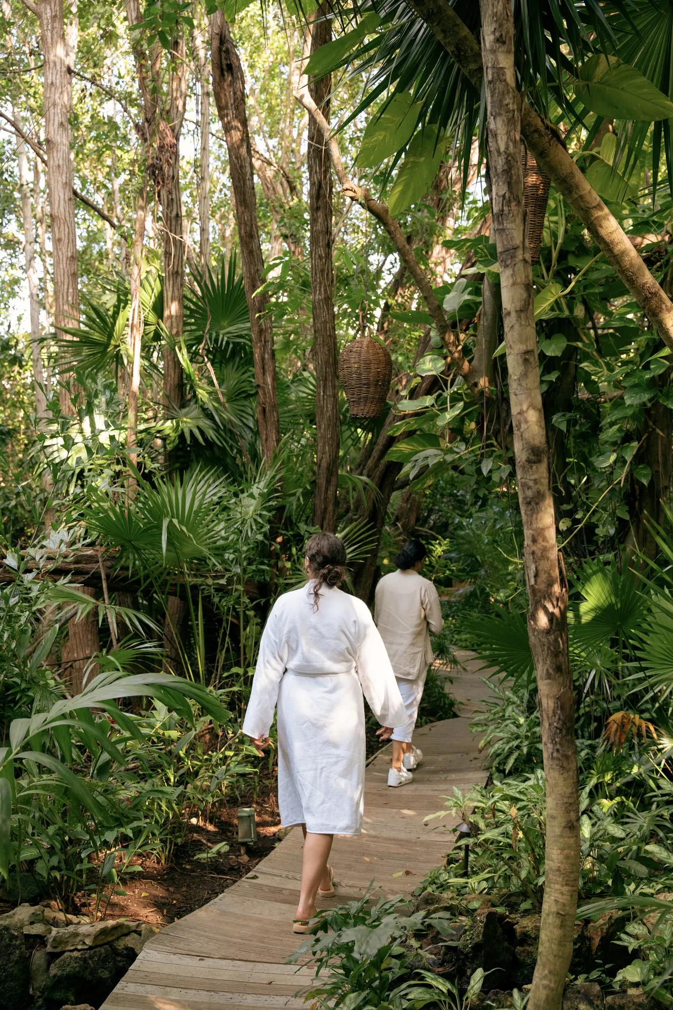 UGC Bella Chambers 70