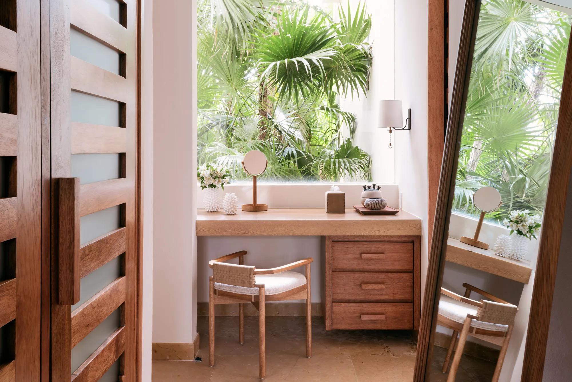 Beachside Lagoon View Suite