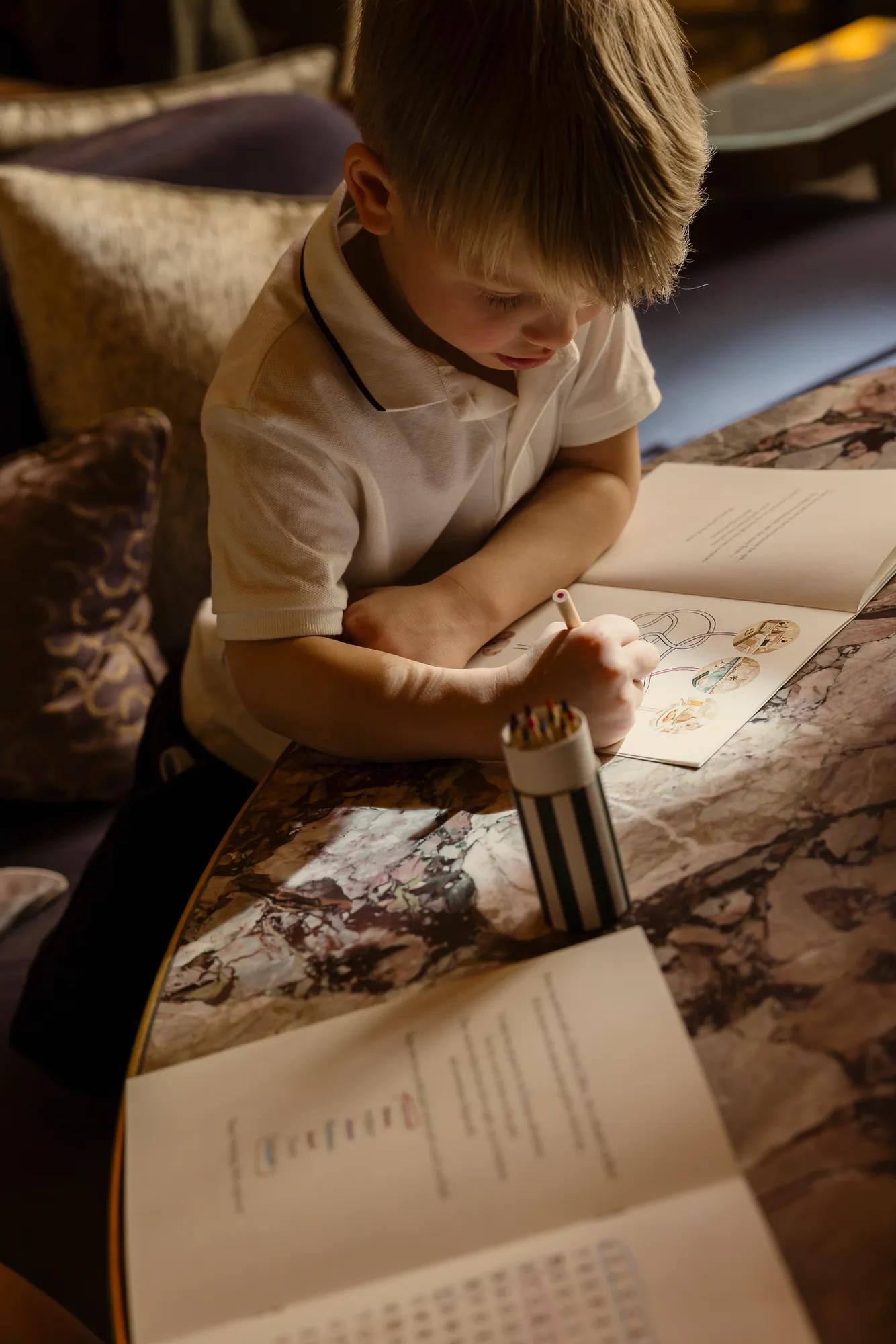 Le Petit Crillon kids menu