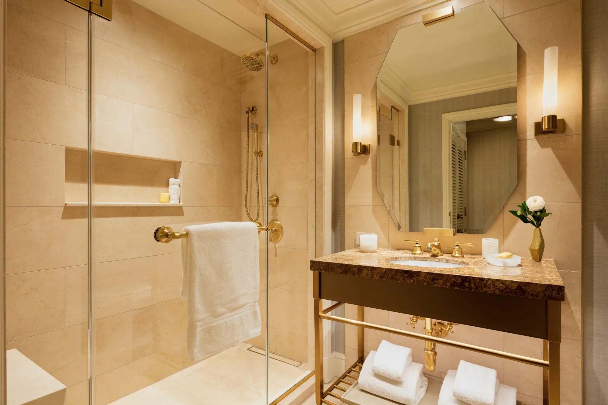 Room Deluxe Grand Deluxe Bathroom