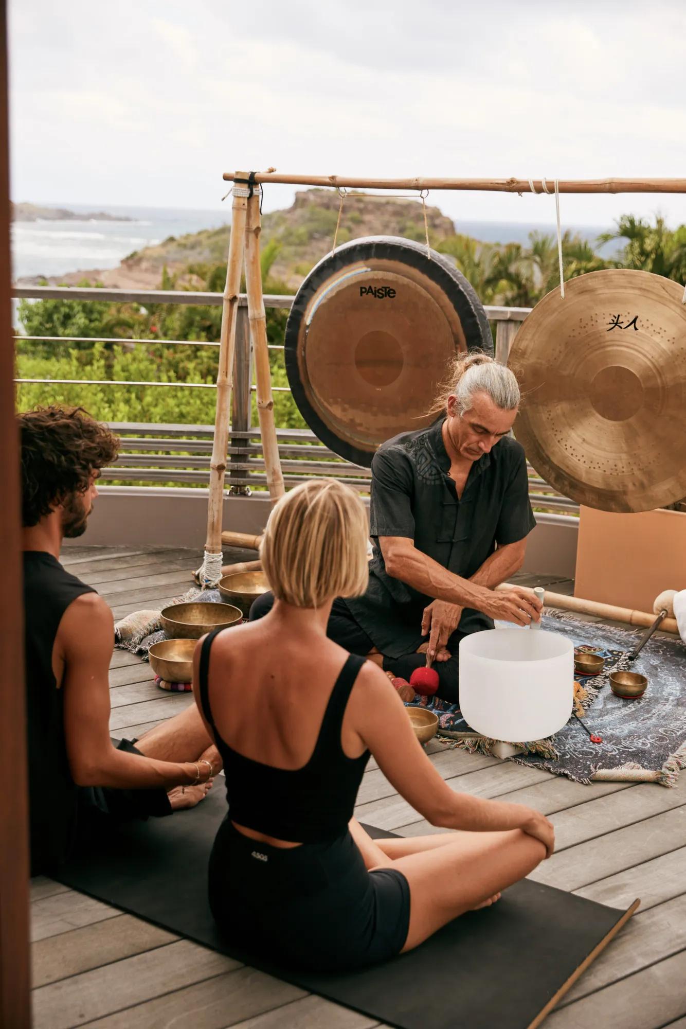 spa sound healing couple