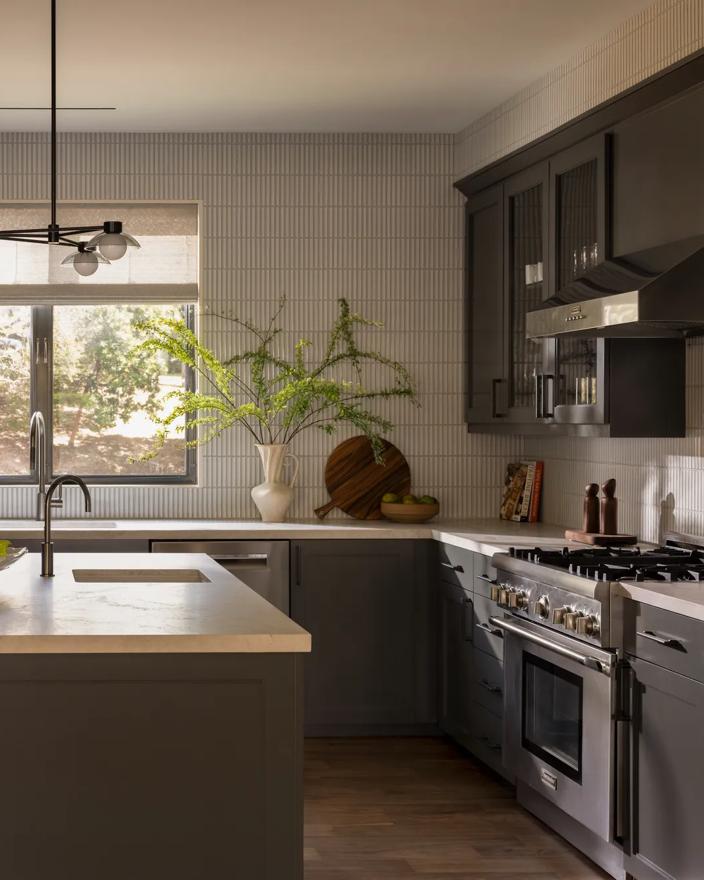 FACILITIES RESIDENTIAL VILLAS RESIDENCES DINING KITCHEN